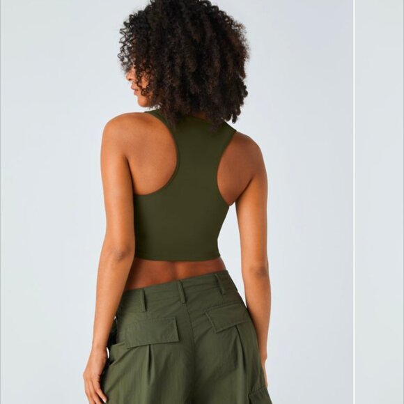 Halara rip style racerback crop - Picture 3 of 5